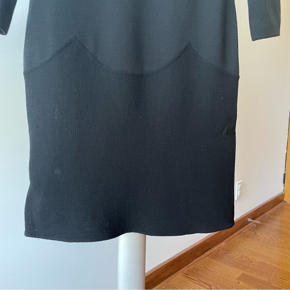 Vintage Bill Blass dress with scalloped skirt style lines - Picture 5 of 11
